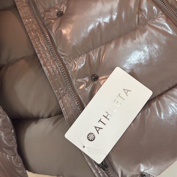 ATHLETA Downtown Down Puffer Vest NWT $179 Pyrite Metallic Small - Picture 4 of 6
